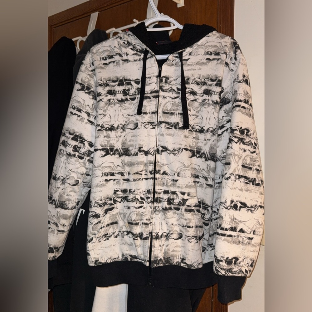 SOLD - MMA ELITE all over graphic hoodie skull print